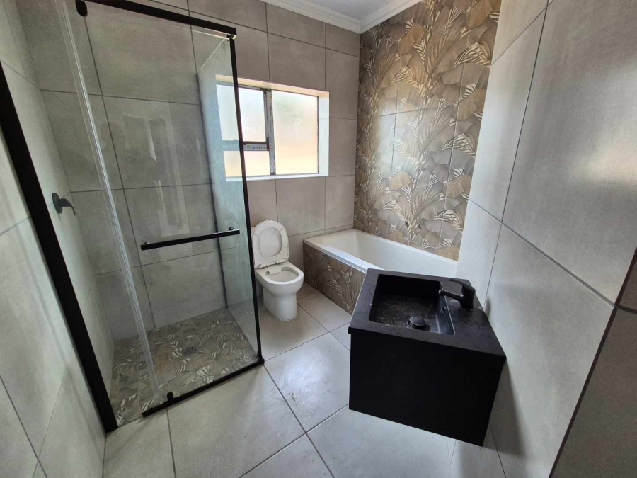 3 Bedroom Property for Sale in Dana Bay Western Cape